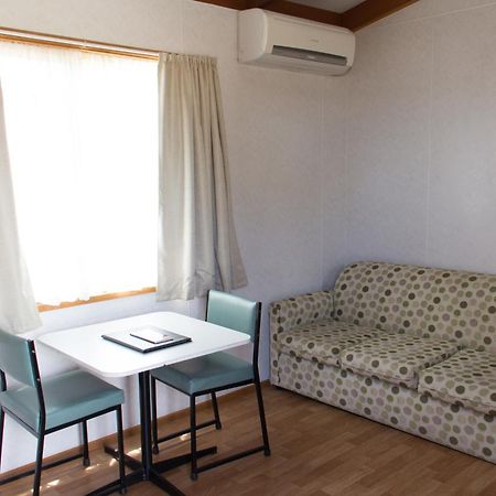 Horsham Holiday Park Экстерьер фото