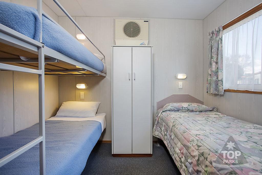 Horsham Holiday Park Экстерьер фото